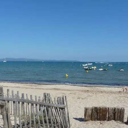 Magnificent T2 Bis With Private Parking In The Center Of Hyeres * Йер